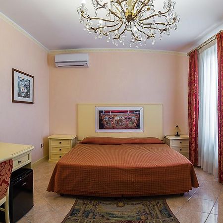Hotel Centrale Bagheria Bagian luar foto