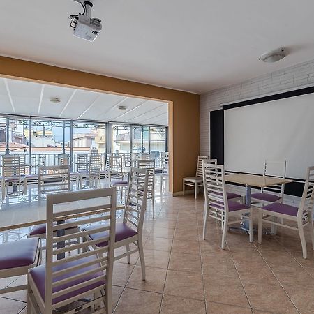 Hotel Centrale Bagheria Bagian luar foto