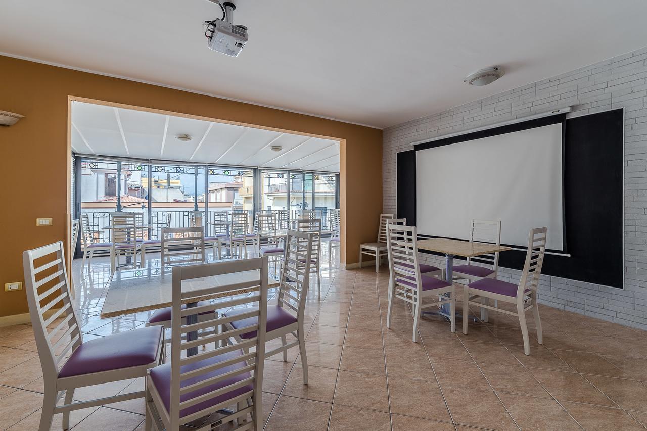 Hotel Centrale Bagheria Bagian luar foto