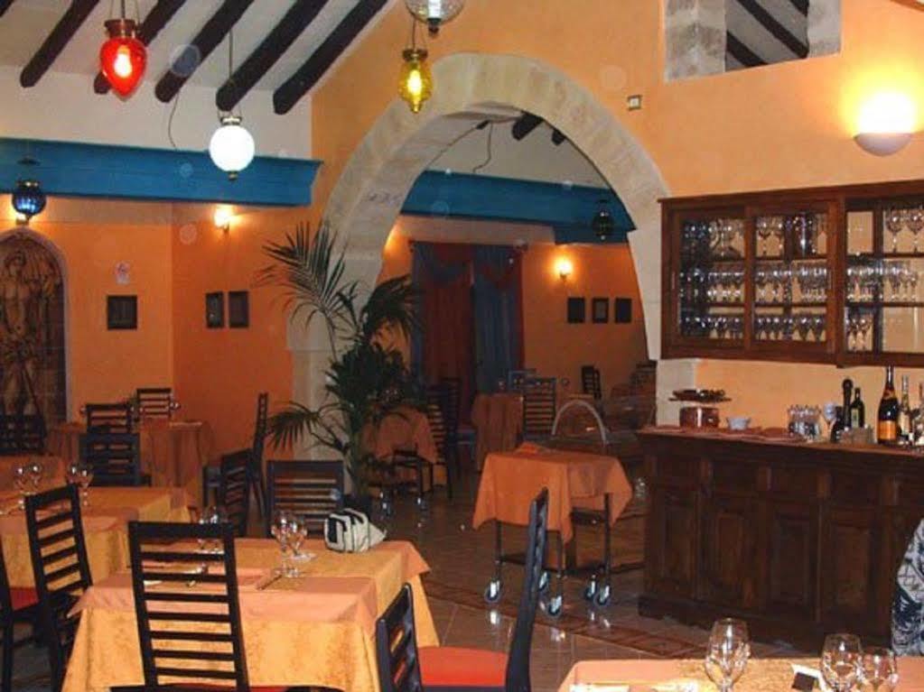 Hotel Centrale Bagheria Bagian luar foto