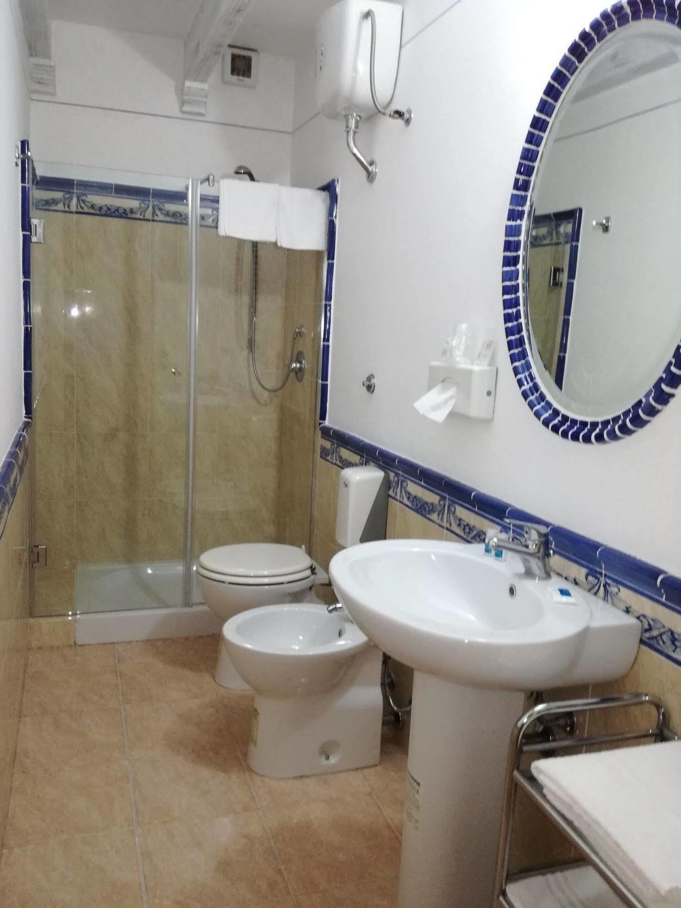 Hotel Centrale Bagheria Bagian luar foto
