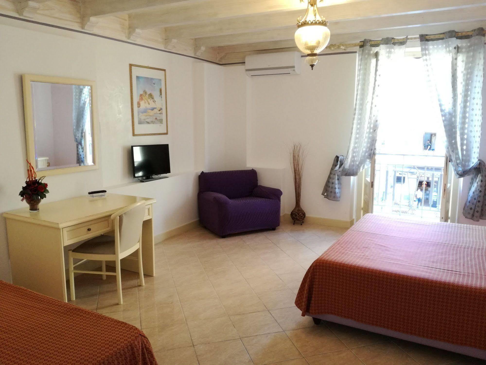 Hotel Centrale Bagheria Bagian luar foto