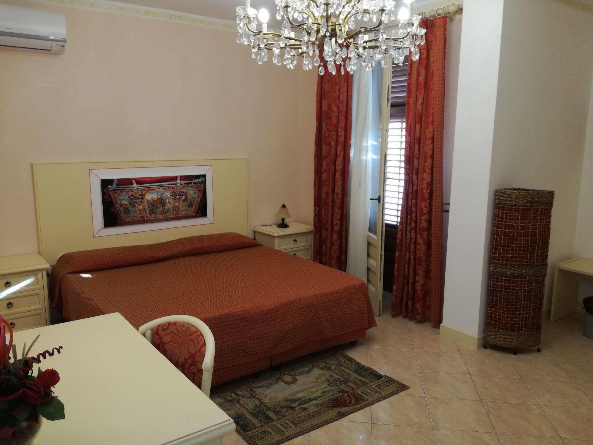 Hotel Centrale Bagheria Bagian luar foto